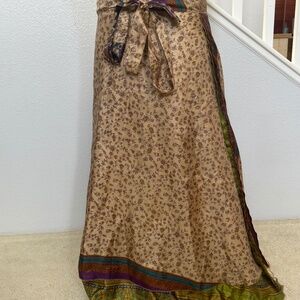 Reversible, dual-pattern Indian silk wrap skirt with earthy floral and vines